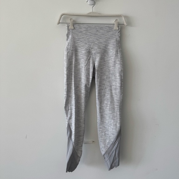 LULULEMON Wunder Under Crop High Rise Roll Down Scallop Luxtreme 23” Leggings - Picture 5 of 12